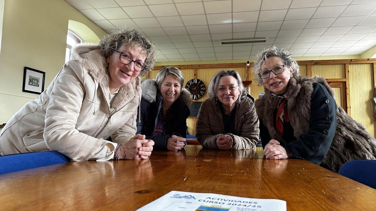 El lado femenino que activa Cudillero: así trabaja la asociación de mujeres Santa Ana, premio "Amuravela de Oro"