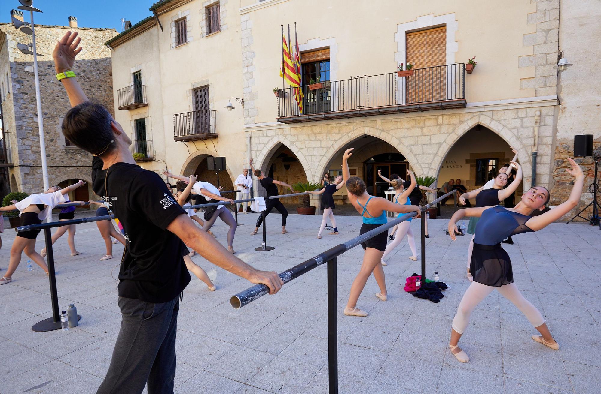 La 'Grande Barre' a la plaça gran de Peralada