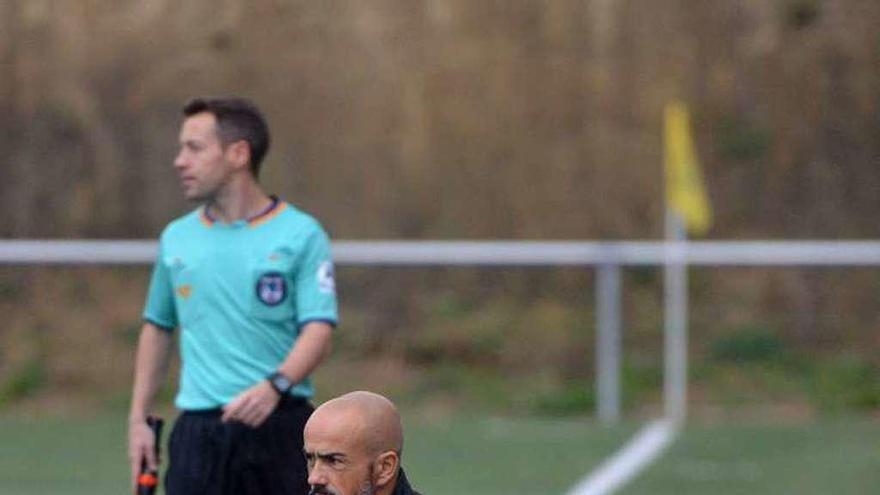 Julio Alvarez Buylla, entrenador del Sanxenxo. // Gustavo Santos