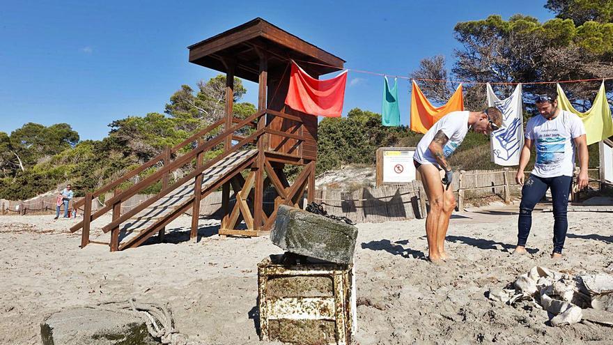 Más socorristas y más vigilancia en las playas de Sant Josep