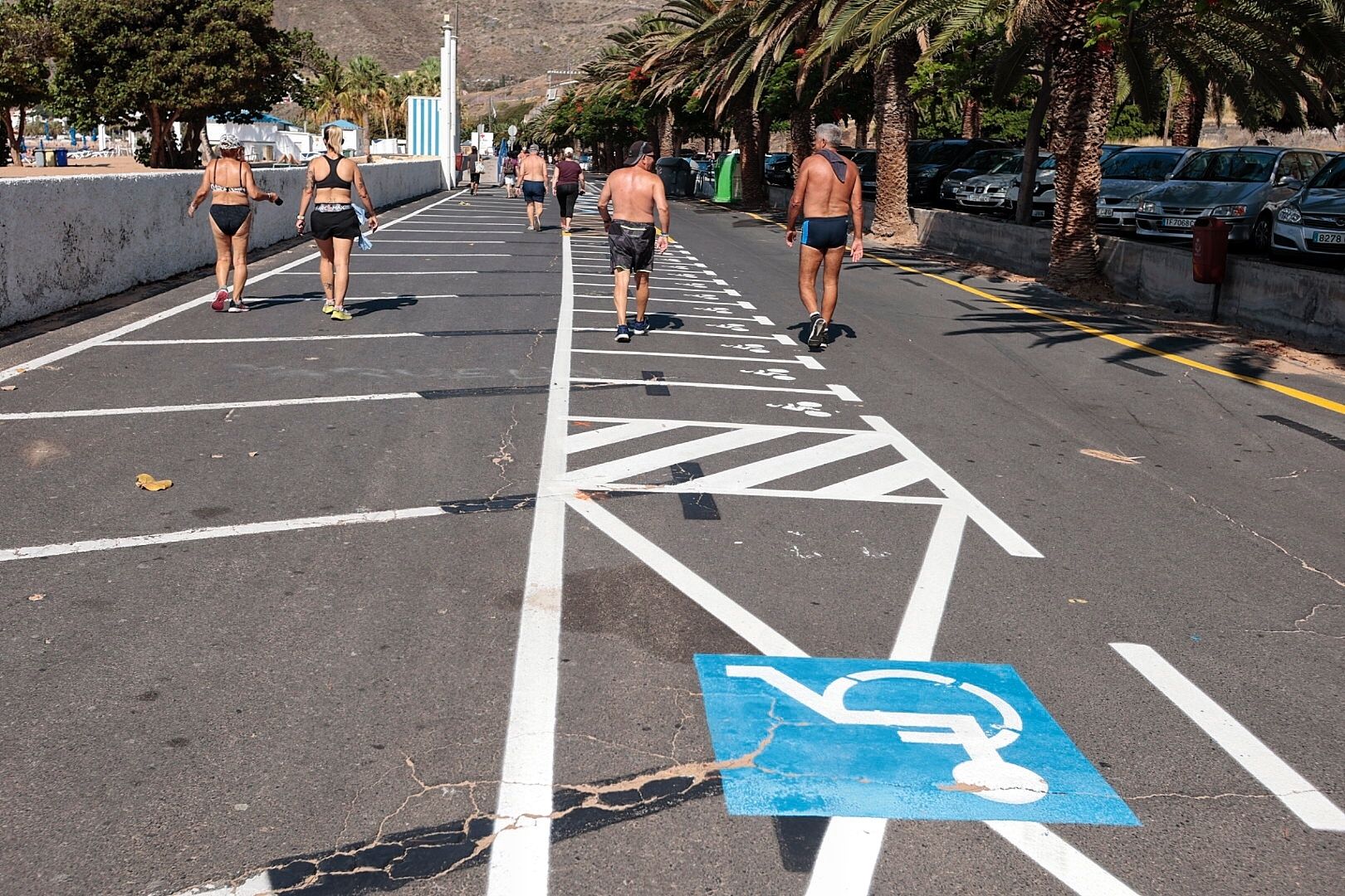 Eliminados los aparcamientos en el carril 0 de Las Teresitas