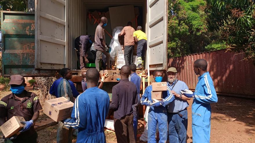 La Fundación Bangassou recibe en el Congo los dos contenedores de ayuda humanitaria enviada desde Córdoba