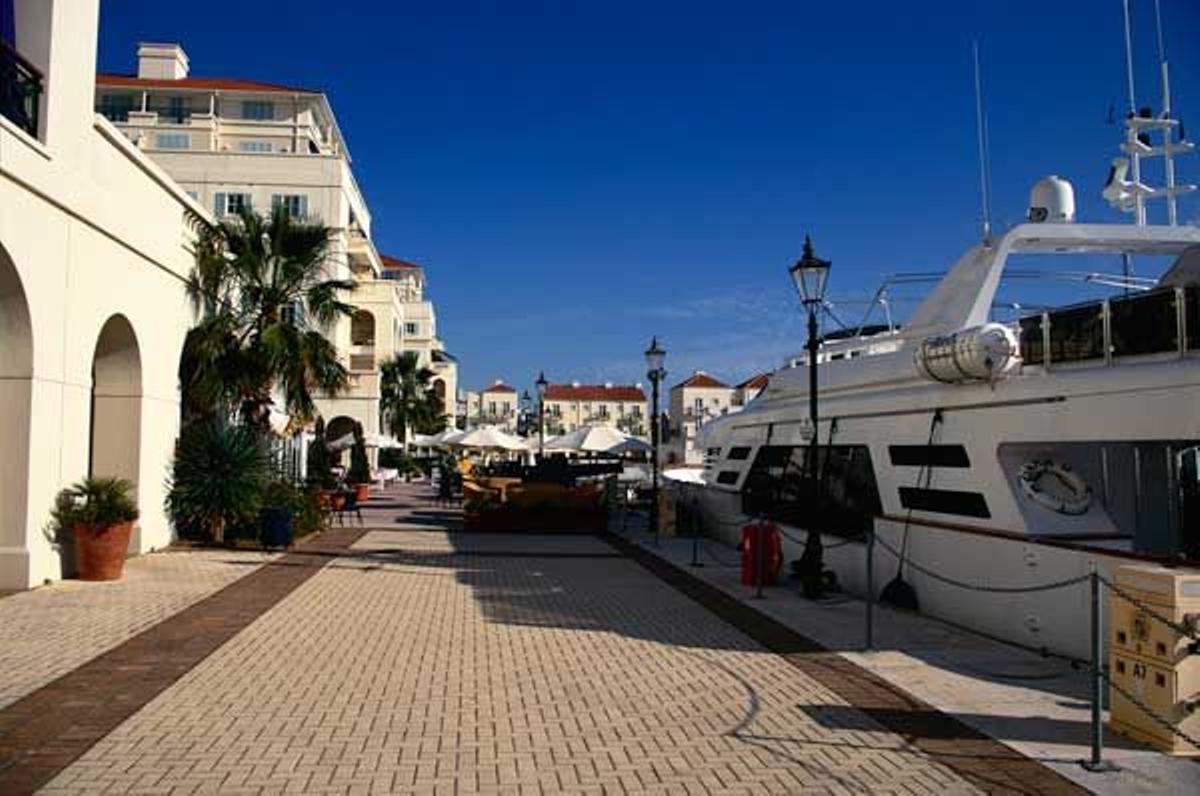 Puerto deportivo de Gibraltar.