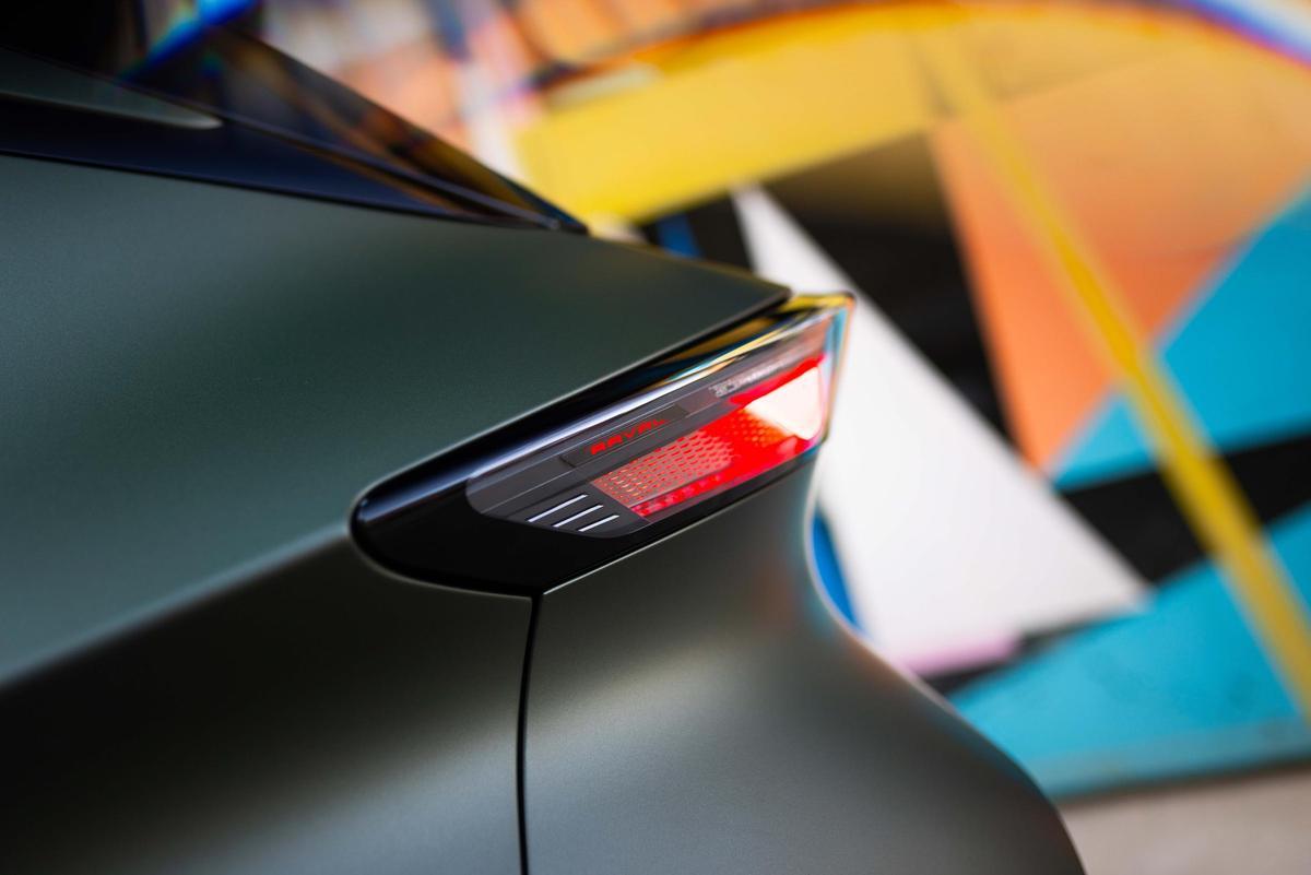 Temel versiyonlar, yaklaşık 300 kilometre özerkliğe sahip 37 kWh LFP pil kullanacakLQ