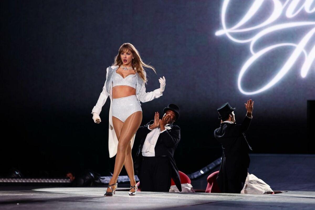 Taylor Swift marca tendencia en sus conciertos con este precioso top que realza todas las curvas