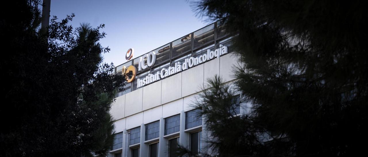 Fachada de la sede del Institut Català d'Oncologia (ICO), en L'Hospitalet de Llobregat.