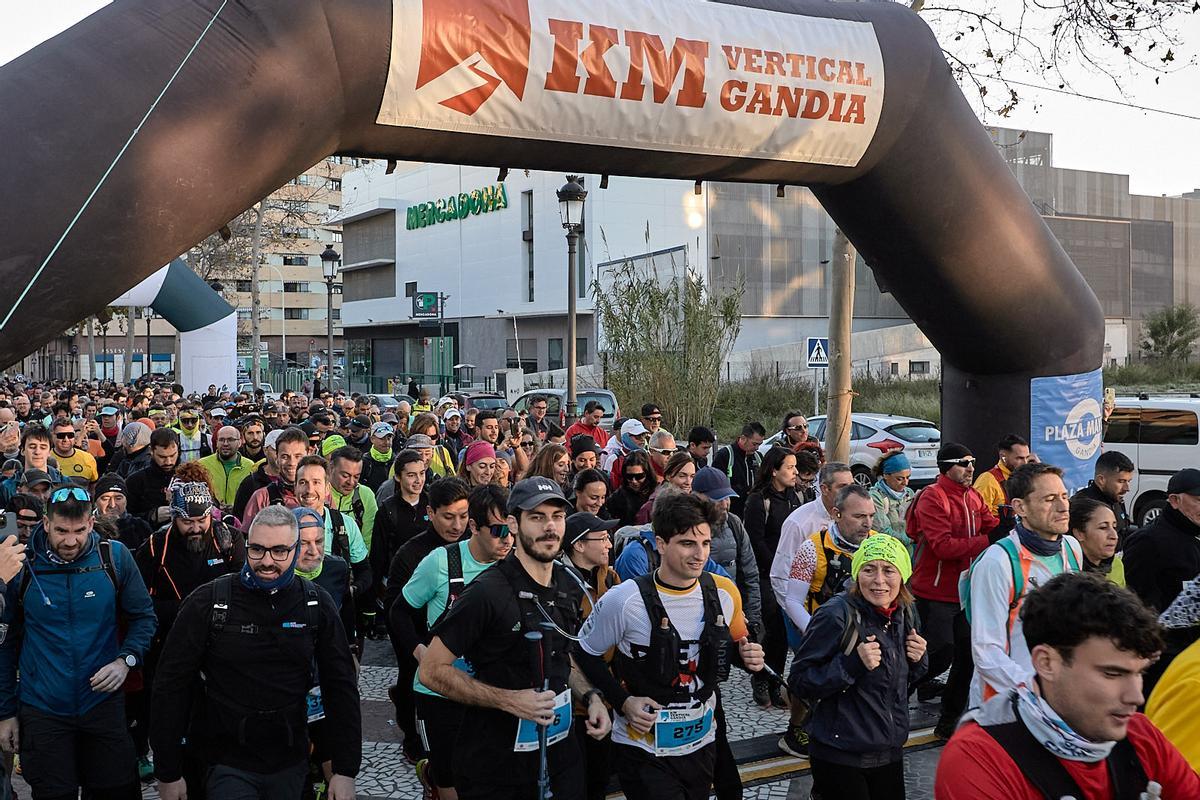 Éxito total en el XXIV KM Vertical de Gandia con un millar de participantes