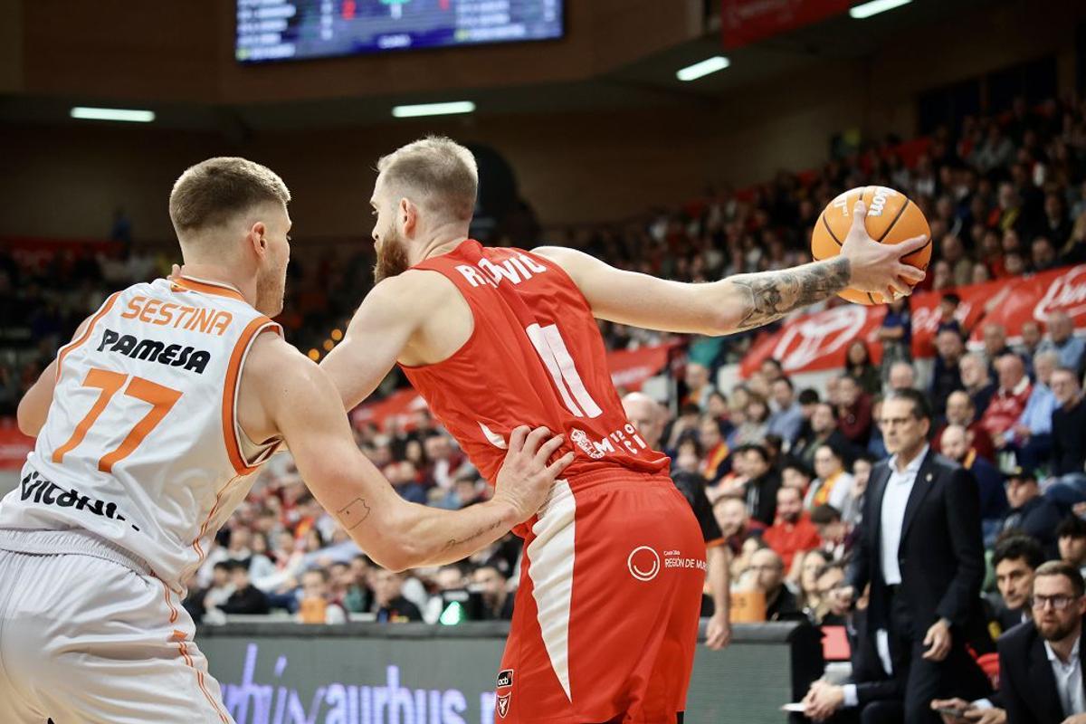 Las mejores imágenes del UCAM Murcia - Valencia Basket
