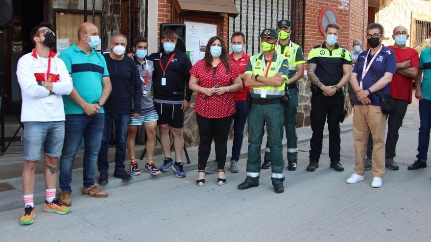 Minuto de silencio por el fallecimiento de la voluntaria de Protección Civil.