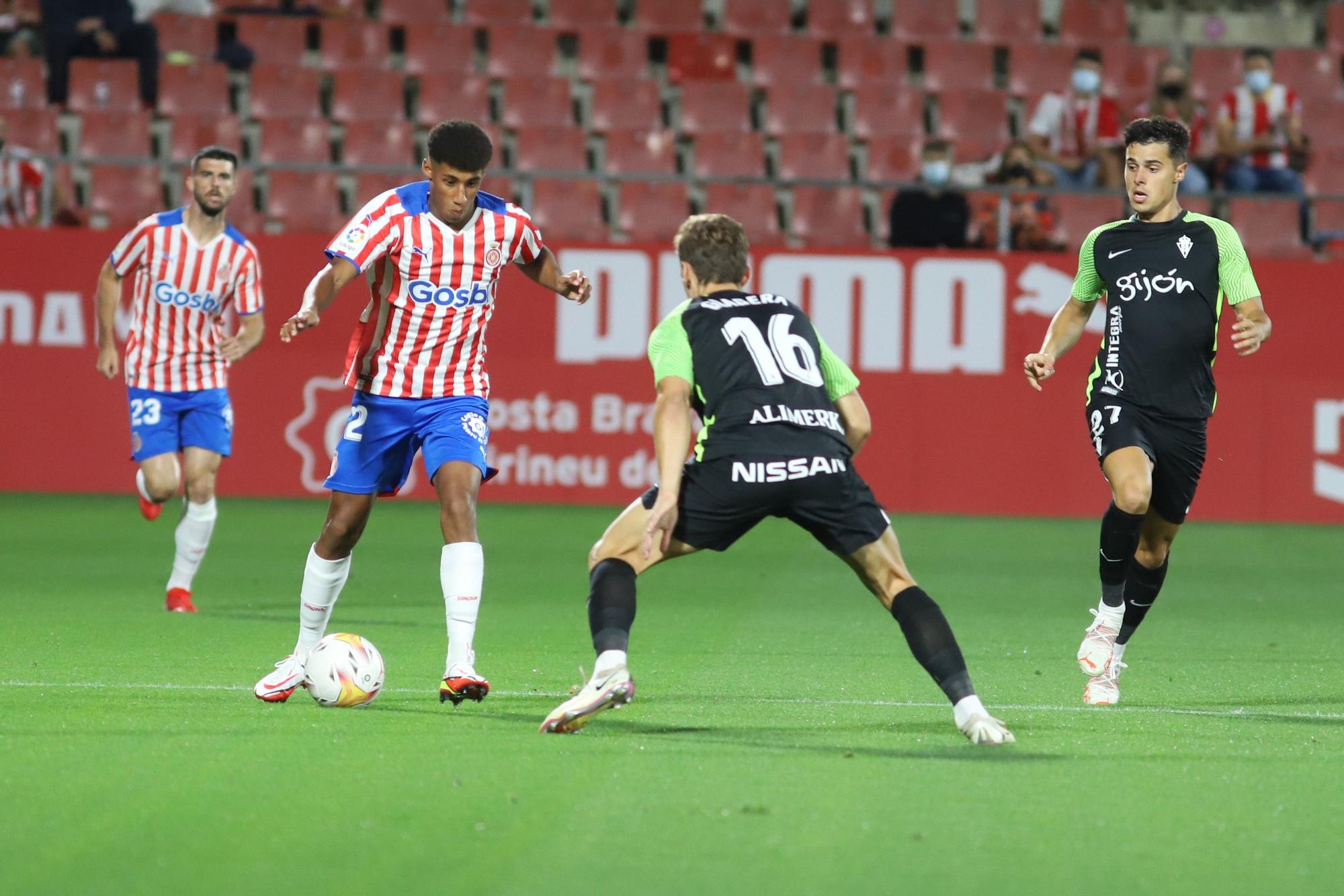 Las imágenes del partido entre el Girona y el Sporting (1-2)