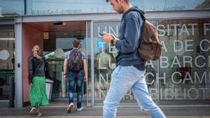 Els 130 graus universitaris més cars seran un 30% més barats el curs 22-23 a Catalunya