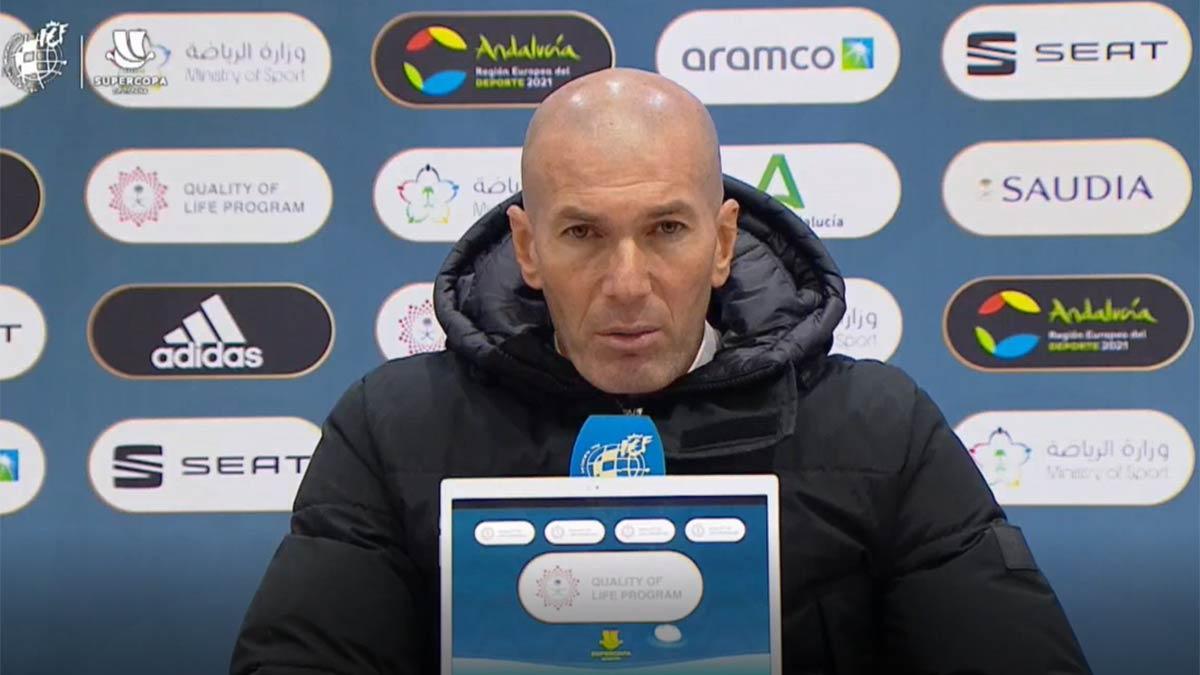 Zidane: "¿Qué quieres, que abandonemos la temporada?"