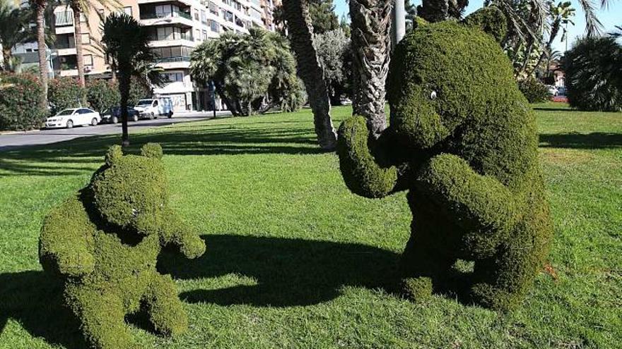 La plaza de Galicia recuperará el osito que aparece en la imagen y que fue sustraído un día después de instalarlo