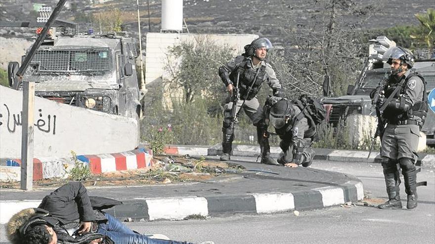 El Ejército israelí mata a tres palestinos a tiros en las protestas