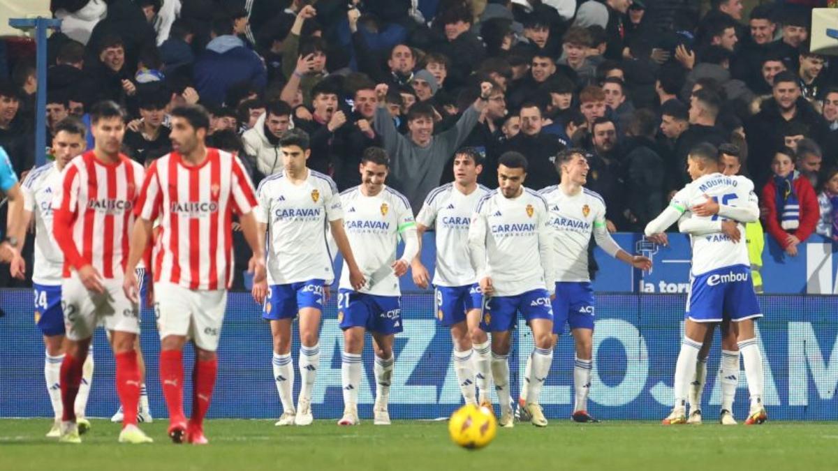 Los jugadores del Zaragoza, celebrando uno de sus goles