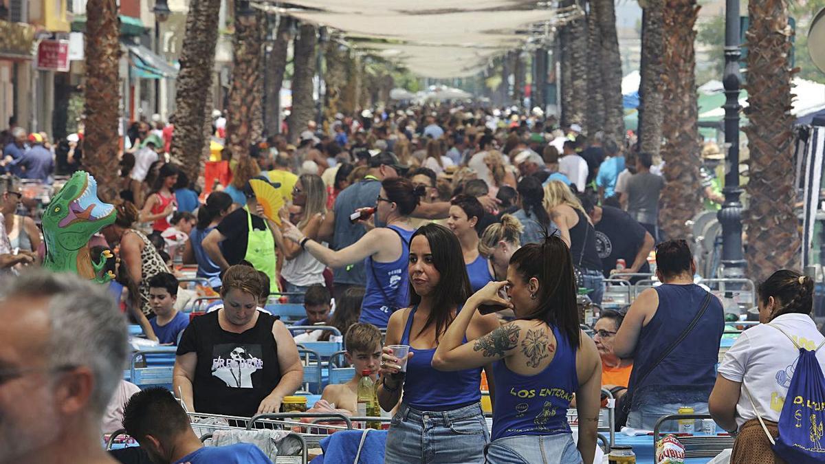 Los actos multitudinarios, como el de esta imagen de archivo, tendrán que esperar al menos otro año. | MEDITERRÁNEO