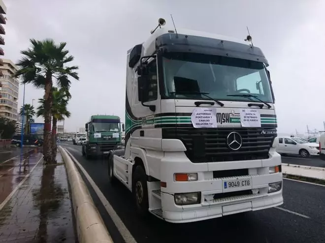 Protesta de los camioneros por las calles de Las Palmas de Gran Canaria