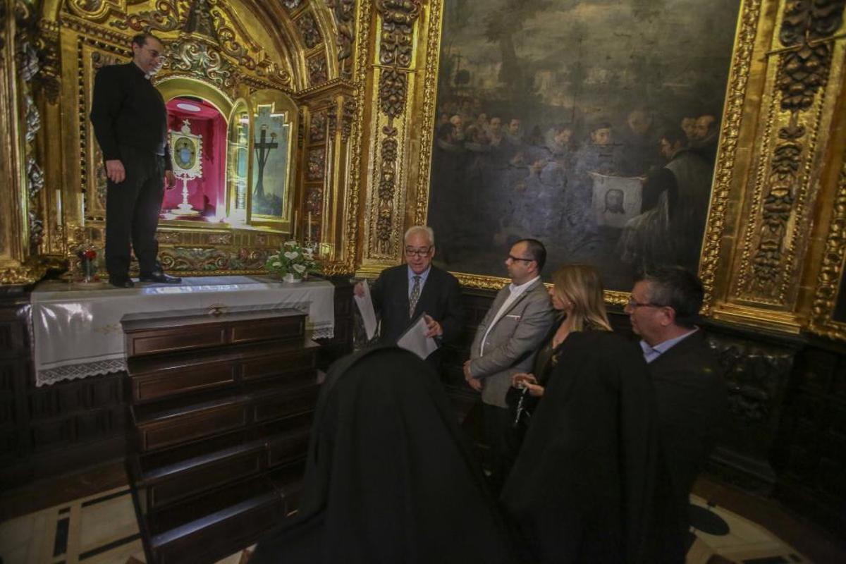Pruebas en el camarín de la Santa Faz
