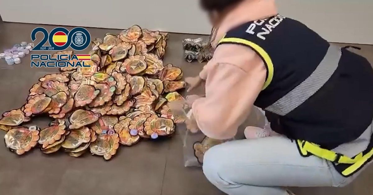 Bolsas con cogollos de marihuana intervenidos por la Policía Nacional
