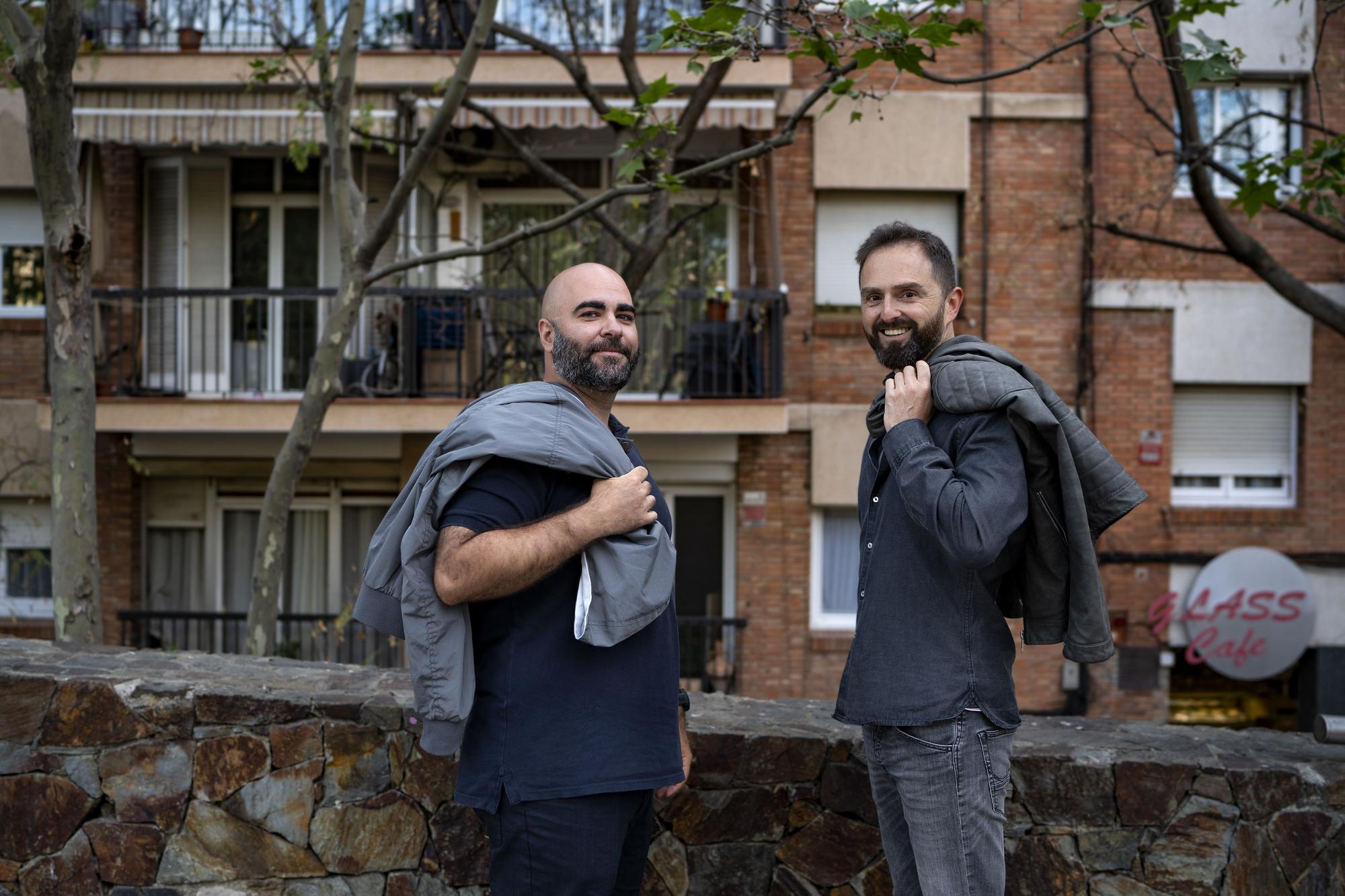 Tedi Roca y Juanma Wenceslao, administradores de grupos de Facebook en Santa Coloma y Badalona.