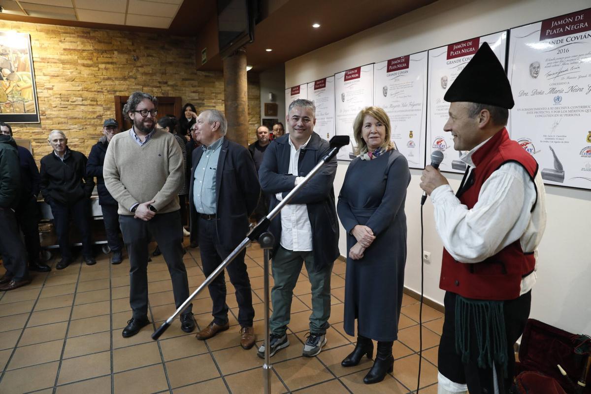 En imágenes: Así fue la reapertura de la sidrería Yumay de Avilés