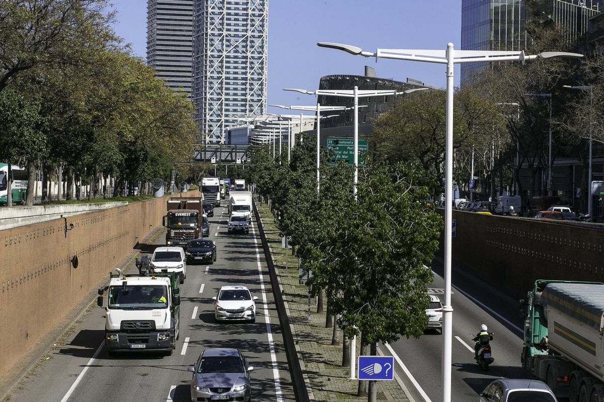 Barcelona 15-03-2023 El RACC urge a mejorar el transporte público metropolitano para descongestionar Barcelona Tráfico en la Ronda litoral Fotografia de JOAN CORTADELLAS