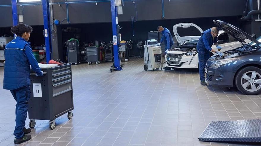 Oferta laboral en Zaragoza: una cadena de centros del automóvil busca 14 empleados con contrato indefinido