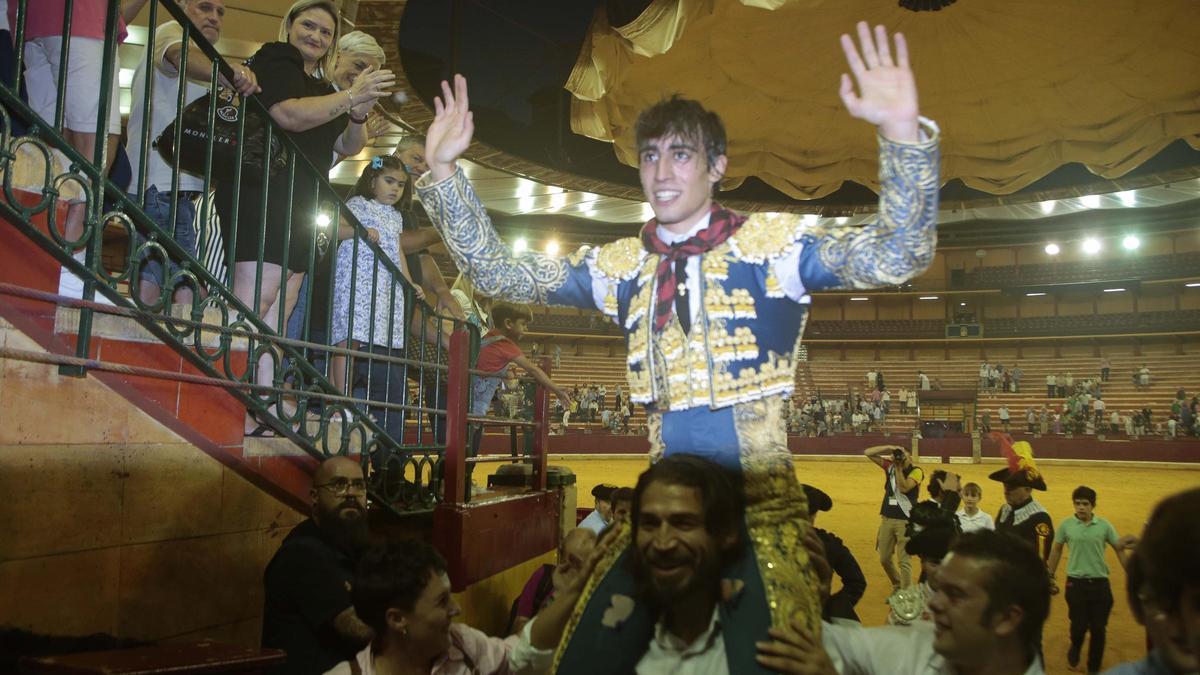 Novillada en la plaza de toros de la Misericordia