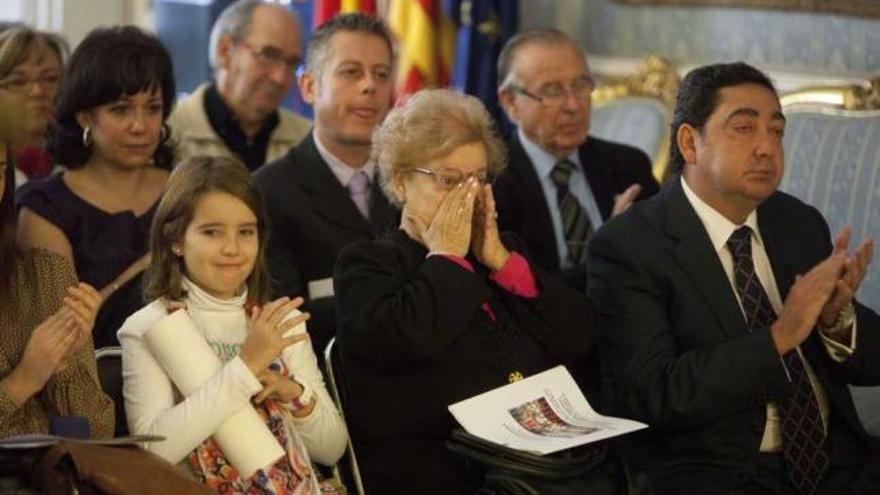 Los familiares y el público aplaudieron con emoción la entrega de las distinciones.