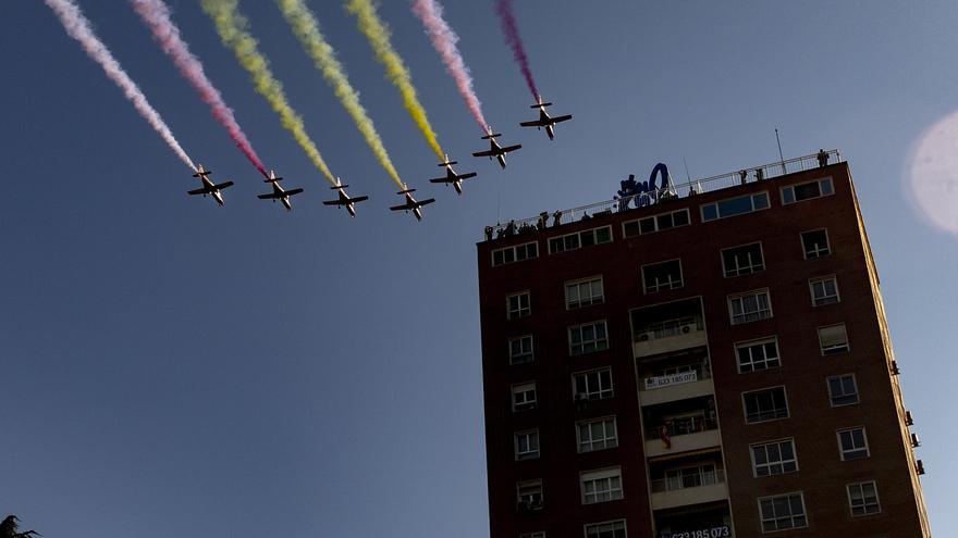 La Patrulla Águila dibujará la bandera española en el cielo de Málaga - La  Opinión de Málaga