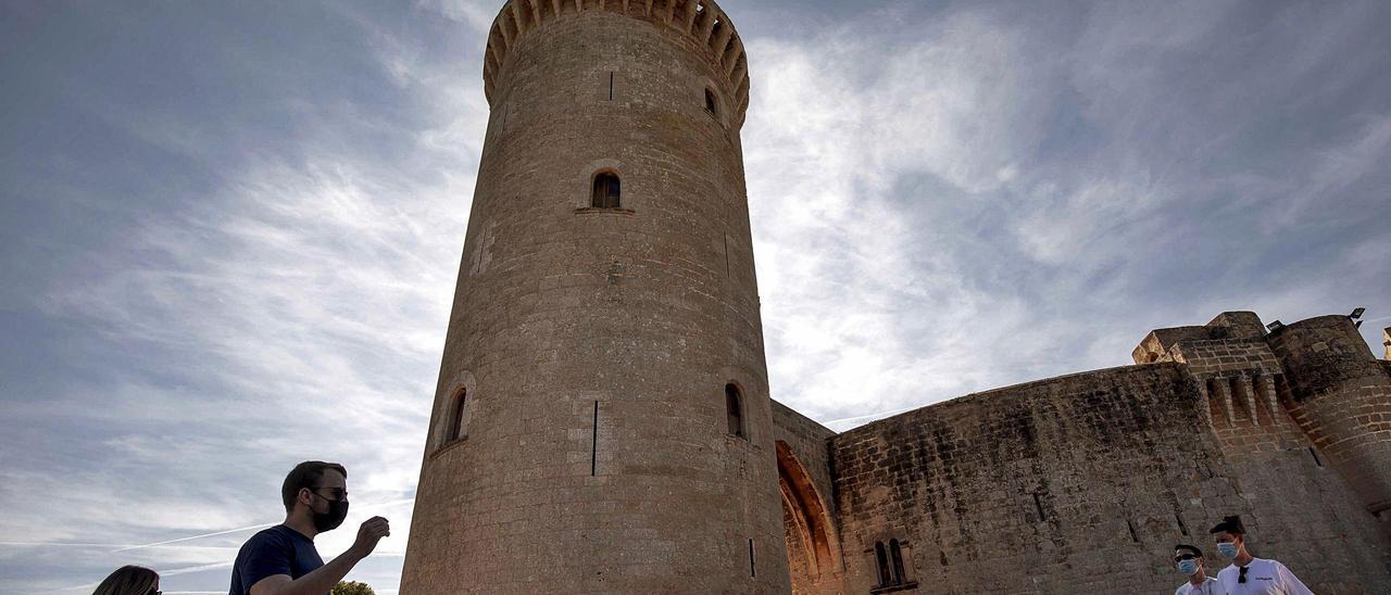 Vista del Castell de Bellver, amb la impressionant Torre de l’Homenatge.