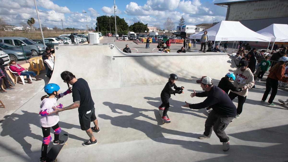 Galería de fotos del nuevo skatepark de Sant Jordi-