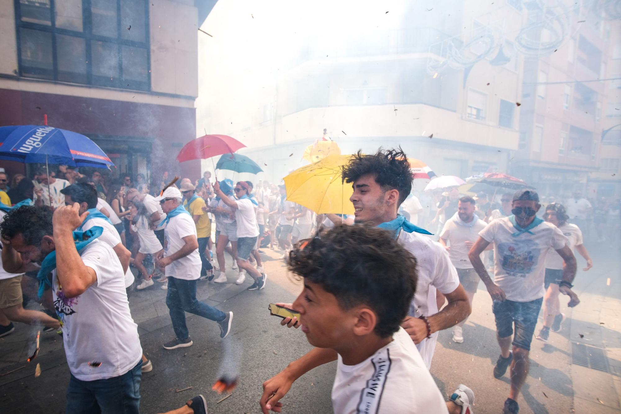 Segundo día de "Correr la traca" y suelta de globos de las Fiestas Mayores de Elda