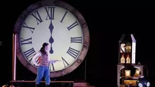 Verne ilumina el amor por las artes escénicas en Avilés