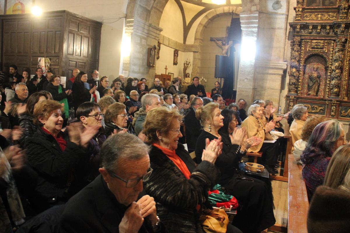 La X edición del concierto de Villancicos llenó de música y público la iglesia de la Asunción en Mombuey