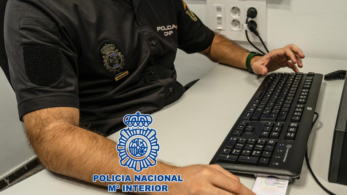 Agente de la Policía Nacional.