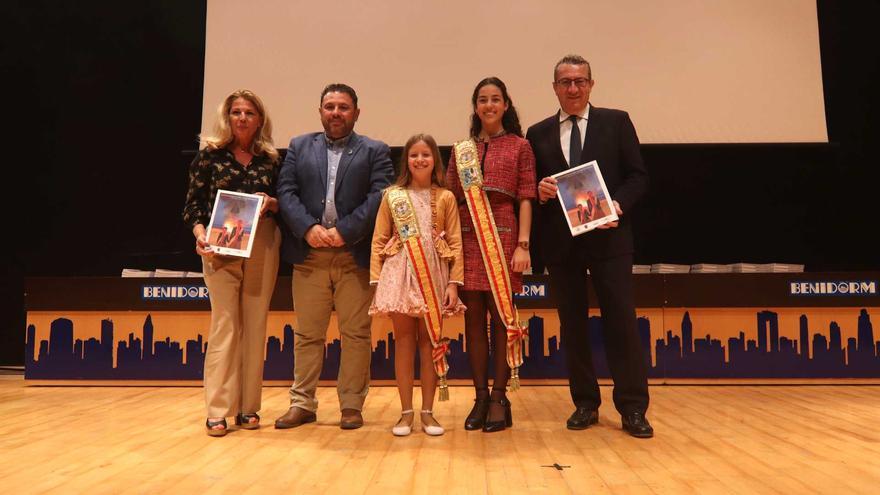 La Comissió de Festes de Benidorm presenta su libro oficial