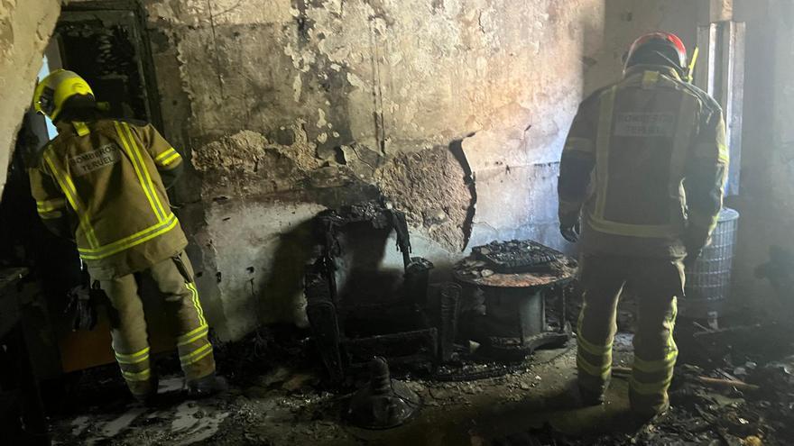 Hallan ahorcado a un kazajo en el incendio de su casa en Valderrobres