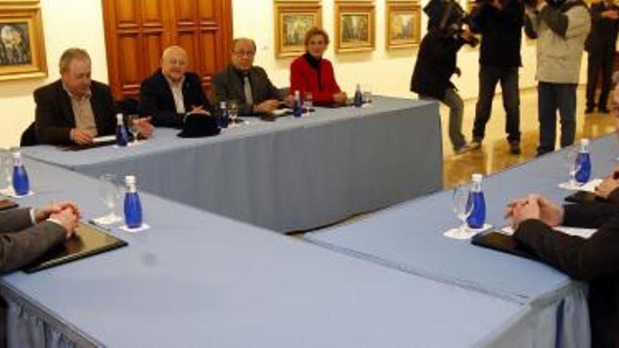 Valcárcel y Sotoca presiden la reunión del jueves.