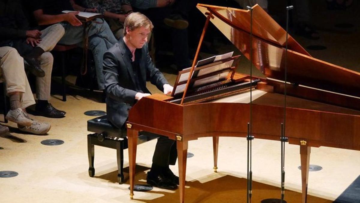 Kristian Bezuidenhout, en el Palau de la Música.