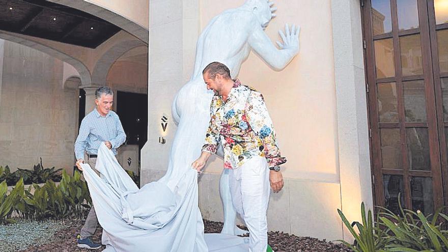 Descubren un gigante blanco de tres metros en Cap Vermell