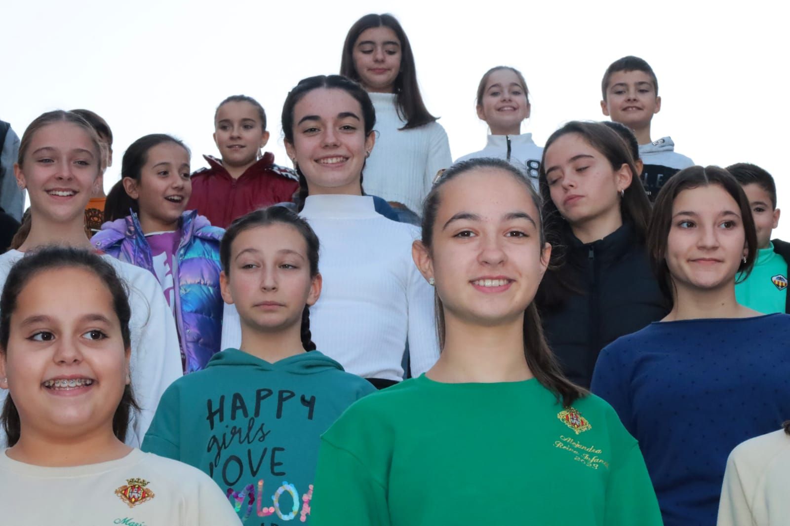 Tradicional merienda de la reina infantil de la Magdalena con su corte