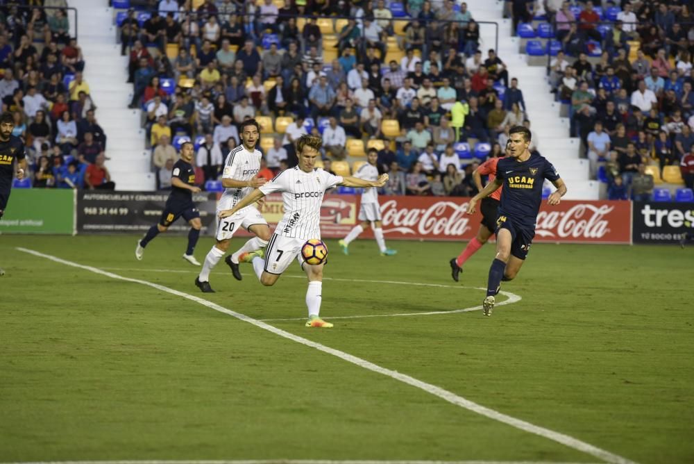 El partido entre el Murcia y el Oviedo, en imágenes