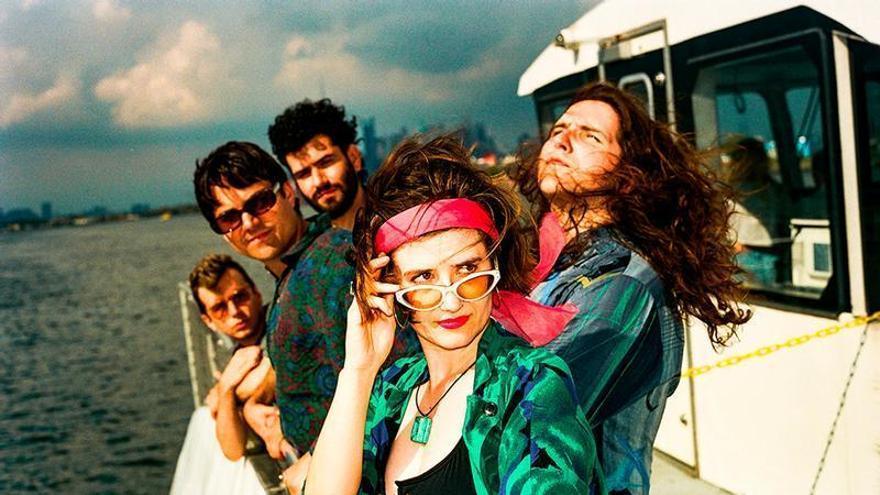 Bodega y Getdown Services ponen acento inglés al Phe