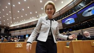 Ursula von der Leyen en el pleno del Parlamento Europeo antes de la presentación de su propuesta de Pacto Verde, este miércoles.