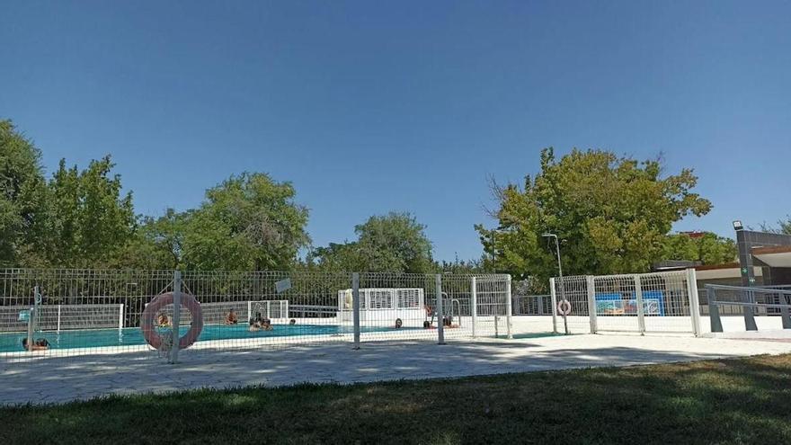 Una de las piscinas más baratas de Sevilla, a solo 20 minutos de la capital: un paraíso veraniego disponible desde un euro