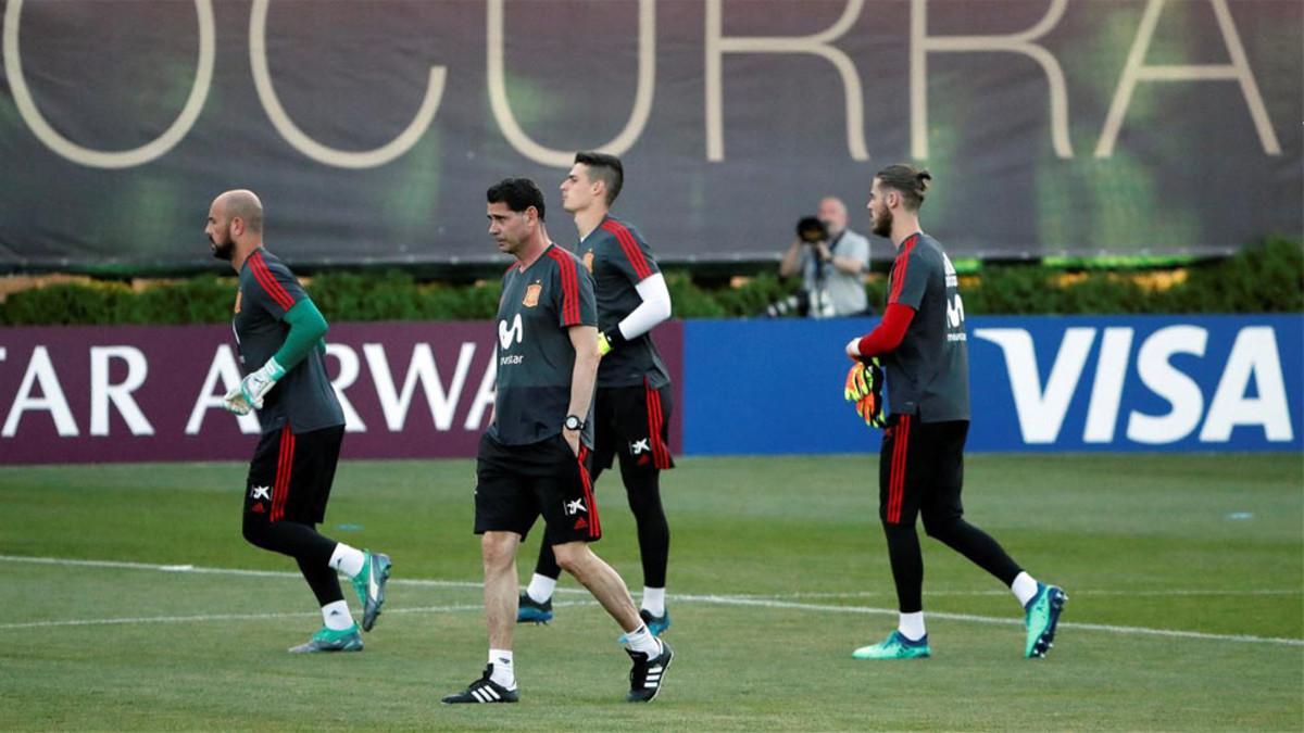 Hierro, en un entrenamiento en Krasnodar con los tres porteros