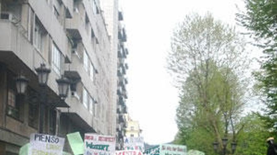 Marcha estudiantil contra los recortes en la Universidad