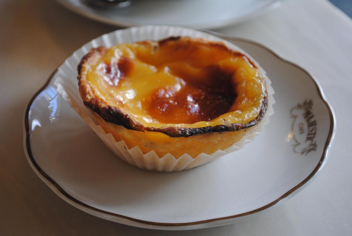 Un pastel de nata en una imagen de archivo