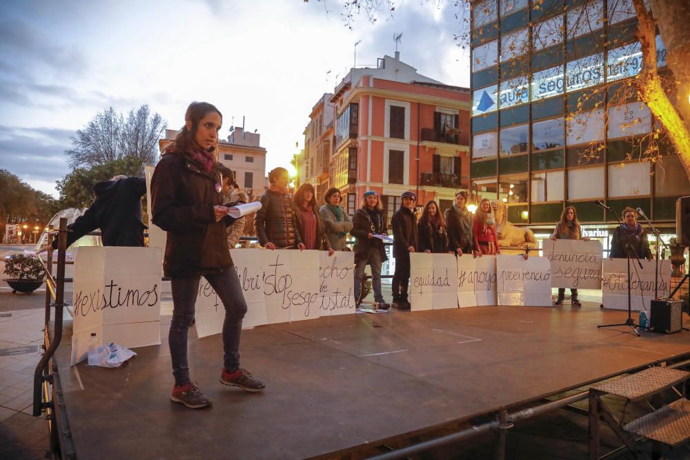 Manifestación de la plataforma 11FBalears de mujeres científicas